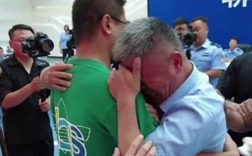 Pronašao otetog sina kojeg je tražio 24 godine: Reakcija kada ga je ugledao ne može da se opiše (VIDEO)