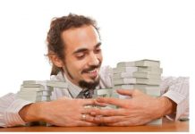 7 STVARI NA KOJE BOGATAŠI NIKADA NE BI DALI NOVAC, A MI KREDITE DIŽEMO: Zbog ovoga i jesu bogati!