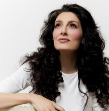 DORIS DRAGOVIĆ BILA SAN NAJMOĆNIJIH MUŠKARACA! Moćnik tvrdio da nema bolje u krevetu, a najveća muzička zvezda otkrila tajnu dugu 40 godina