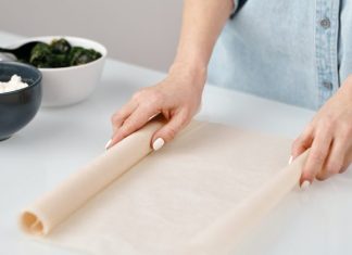 Papir za pečenje je najopasnija stvar u kuhinji – evo šta nikako ne smete da radite sa njim