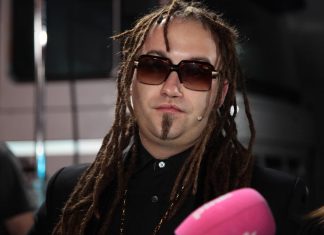 Šta se zapravo desilo? Uhapšen ispred hotela, a novi detalji ŠOKIRAJU JAVNOST – EVO ŠTA SE DEŠAVA SA NAŠIM POZNATIM PEVAĆEM