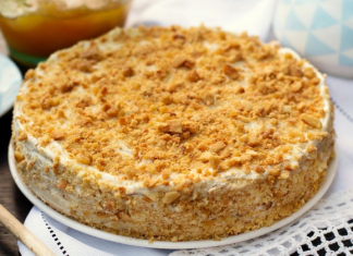 Naši stari su za Ilindan uzimali med radi napretka i sreće u kući: Recept za medovik tortu omiljenu rusku poslasticu