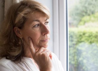 Ljubica iz Jagodine je bolesnom mužu menjala pelene i kupala ga, a onda saznala šok istinu: “Nepoznata žena pokucala mi je na vrata i otreznila me”