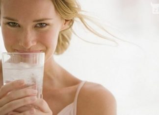 Evo gdje griješimo kada pijemo vodu, zato nam otežava varenje i gojimo se! Evo kako to izbjeći!