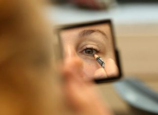 Kako izgledati 10 godina mlađe: 10 savršenih trikova