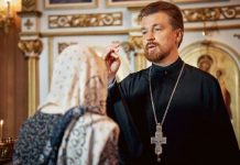 Sveštenik otkrio baki Anki šta radi njena snaja: Kada je odbila da mu otvori vrata, celo selo pričalo samo o tome