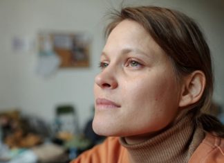 „Jesi li sigurna da su ovo zaista naši unuci”: Pitala me je svekrva na porodičnoj večeri, a reakcija mog muža me je zakucala na mestu