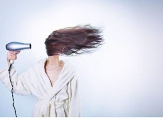 Spavate li sa mokrom kosom? ONDA OVO ODMAH PROČITAJTE