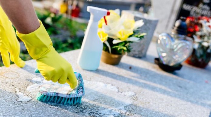 Šta ne smete da koristite za čišćenje spomenika? Najčešće greške koje dovode do oštećenja, i kako ih ispraviti