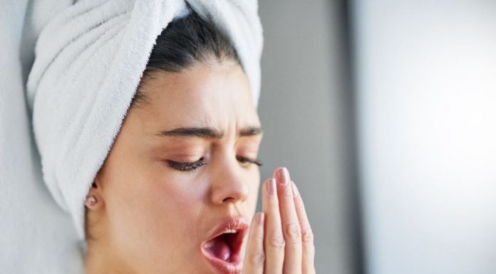 Zadah iz usta: Zašto vam ponekad neprijatno miriše dah čak i nakon pranja zuba?