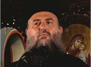 “Ispovedao sam momka iz Beograda koji je pušio travu i gutao tablete: Gledao kako se topi zid, menja boje, a onda ugledao ikonu Bogorodice…”