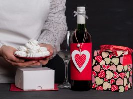 Šta je primereno da se nosi na slavu? 7 otmenih, a ne tako skupih poklona koji će oduševiti svakog domaćina