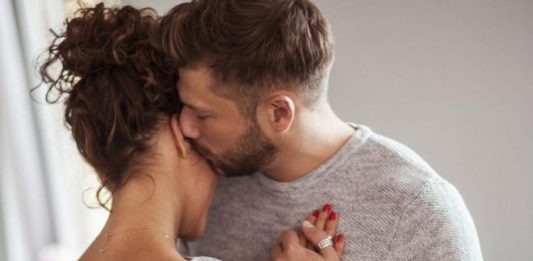 Da li je normalno da muškarac više voli svoju ženu nego djecu? Naizgled glupo pitanje pokrenulo buru na mrežama…