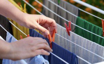 Sušila veš na balkonu, komšije je prijavile: “Ja više ne znam šta mogu raditi kod kuće”