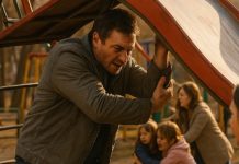 Kad se tobogan srušio, svi su se ukočili. Ali jedan je čovjek jednostavno istupio naprijed