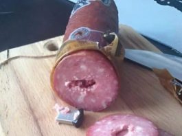 Pronašla sam USB u običnoj kobasici — u početku sam mislila da je slučajnost, dok nisam proverila šta se nalazi unutra.