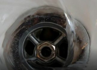 Stručnjaci otkrili bolju metodu za začepljeni odvod: NIJE SIRĆE I SODA BIKARBONA