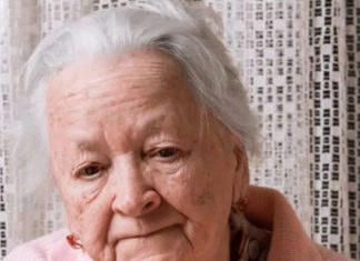 Na samrti mi je majka rekla jezivu tajnu dugu 70 godina: Kad sam otišla kasnije na groblje, utrnula sam od šok prizora