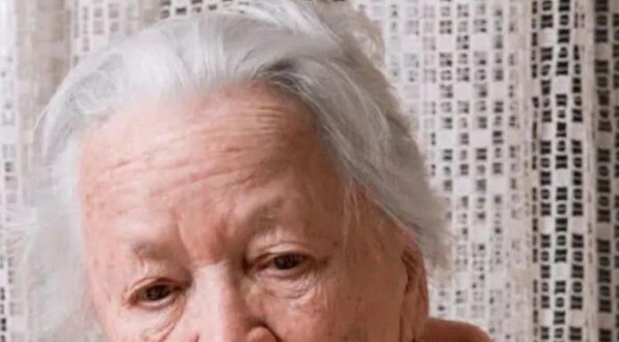 Na samrti mi je majka rekla jezivu tajnu dugu 70 godina: Kad sam otišla kasnije na groblje, utrnula sam od šok prizora