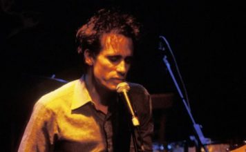 Otpevao hit koji Srbi obožavaju pa potpuno obučen ušao u mutnu reku iz koje nikad nije izašao: Njegovo bizarno ponašanje neposredno pred smrt ledi krv u žilama