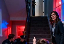 Sedmogodišnji dečak pozvao je hitnu pomoć nakon što je čuo vriske svoje tinejdžerske sestre iz sobe svog očuha: kada je policija obila vrata, ono što su videli unutra šokiralo je sve.