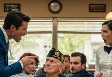 Otpustili su je jer je hranila veterana. Sat vremena kasnije, četiri marinca ušla su u kafić.