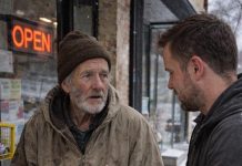 Mislio sam da je to samo stara jakna dok nisam otvorio vrata