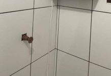 Detalj iz nečije tuš kabine hit je na Fejsu, morate vidjeti od čega je tip napravio držač za šampone