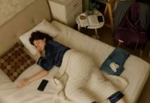 Svake noći činilo mi se da je neko u mojoj kući, pa sam instalirala kameru u svojoj sobi — ono što sam videla na snimku prestravilo me do srži.