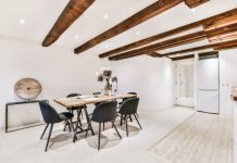 Nizak plafon? Pogledajte kako da ga „podignete“ sa stilom