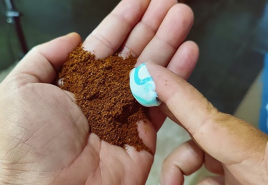 Pomiješajte kafu i pastu za zube?! Evo zašto je ovaj viralni trik preplavio internet!