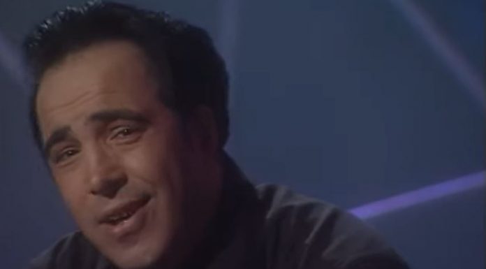 “Ona katolkinja, ja musliman, niko nije hteo da čuje za tu vezu”: Bosannski pevač 2 godine bio u ljubavi sa rođakom, hteo da je ženi, a onda usledio šok