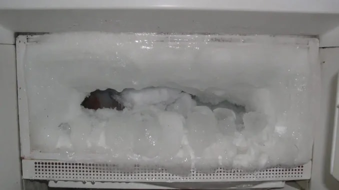 Ako vam se u frižideru gomila led, ubacite samo jednu namirnicu i problem će biti RIJEŠEN