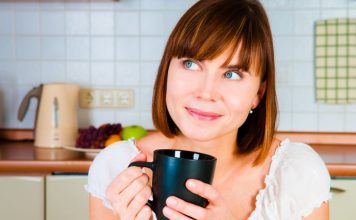 10 kućnih navika koje čine da žena izgleda staro i zapušteno: Dodaju joj godine u trenu