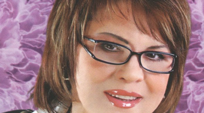 Nekad bila kraljica narodne muzike a danas ne može ni riječ da otpjeva, b0lest je pokosila: Evo kako izgleda Šemsa Suljaković, LJUDI JE ZAOBILAZE NA ULICI, SJEDI KAO PR0SJAK NA PODU