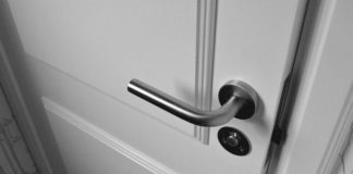 BIT ĆE KAO NOVA – EVO KAKO DA OČISTITE POŽUTJELA VRATA: Treba vam samo ova smjesa