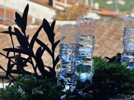Zašto se plastične boce sve češće viđaju na balkonima? Razlog je vrlo praktičan
