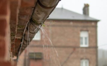 Ako vidite ovo na oluku, voda vam možda već ulazi u kuću: Ovo je signali koji traži brzu akciju