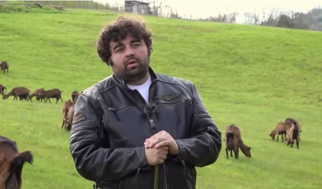 3 dece i 1.800 koza: Zavirite na seosko imanje Branka Jankovića i njegove supruge, takođe glumice FOTO