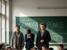 Bogati dečaci su ga ismevali da smrdi na dim i prljavštinu, a onda je učiteljica na tabli otkrila tajnu zbog koje su briznuli u plač