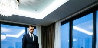 Stidjela se svog oca na dan vjenčanja, a kada je otvorila njegov skromni poklon srušio joj se svijet