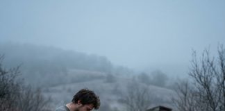 Čekala je sina robijaša 15 godina na stanici, a ono što je zatekao po izlasku slama srce