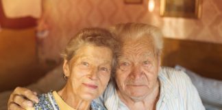 6 situacija koje navode odraslu decu da zauvek prestanu da komuniciraju sa starim roditeljima: Posle ovog vam neće ni prag preći