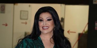 NEPREPOZNATLJIVA! Dragana Mirković ŠOKIRALA izgledom – Duga crna kosa nestala, pogledajte što je učinila, osišala se na ćelamo, tetovirala lice