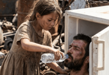 Na deponiji otpada siromašna djevojka pronašla je milionera u opasnosti — i spasila ga 😕