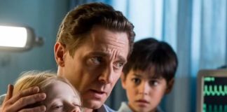 KĆI MILIJUNAŠA UMRLA MU JE NA RUKAMA — ALI SIN VRTLARA JE NA MONITORU VIDIO NEŠTO I ZAUSTAVIO…