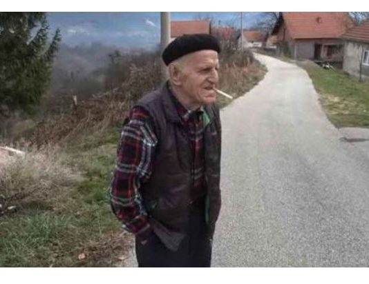 DED0 ŠEFO TRAŽI ŽENU, ALI IMA 2 USL0VA: Evo šta je u pitanju, nasmijat će vas do suza!!