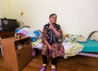 Do smrti je gledala u vrata i čekala sina da je poseti u bolnici: Priča bake Dragice iz sobe broj 6 rasplakala i doktore