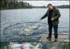 Moj muž je gurnuo moj kolica u jezero: “Idi, smetnjo! Sada je sve moje!” Ali, dok sam išla prema dnu, iznenada su mi noge oživjele. Počela sam plivati prema površini vode i NISAM VJEROVALA svojim očima kad sam vidjela… 😲😲😲