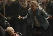 Mali dečko je slučajno završio u ograđenom prostoru sa gorilama; dok je njegova majka vrištala i dozivala pomoć, ogromna životinja je polako prišla detetu, a onda… 😱😲